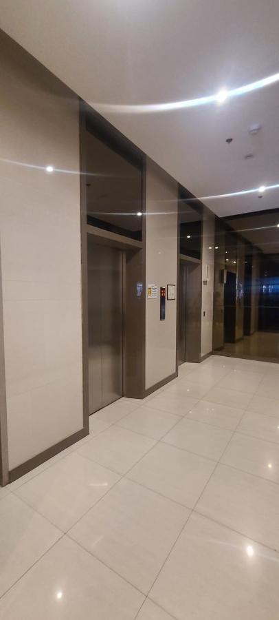 Avida Tower Free Airport Pick Up For 3 Nights Stay Or More Davao ภายนอก รูปภาพ